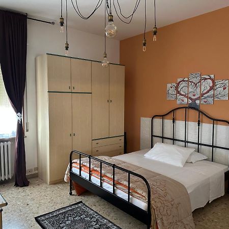 La Casa Di Jennifer Lägenhet Parma Exteriör bild