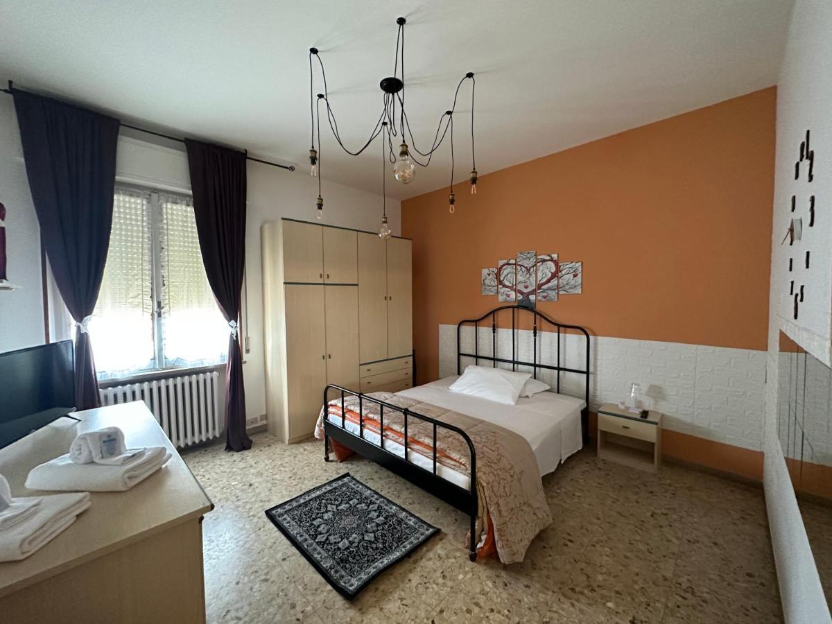 La Casa Di Jennifer Lägenhet Parma Exteriör bild