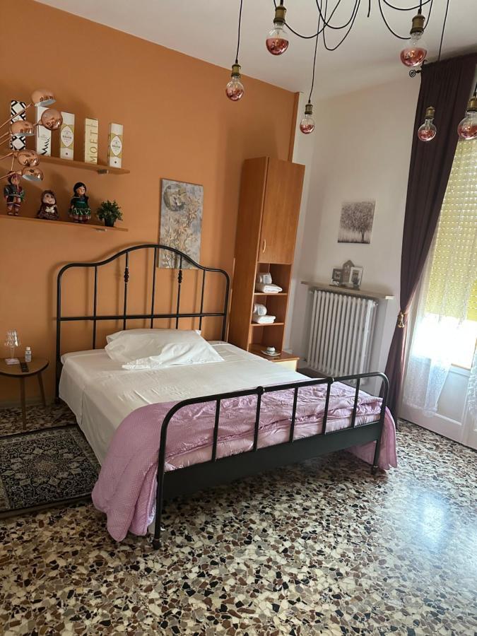 La Casa Di Jennifer Lägenhet Parma Exteriör bild